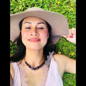 Meet Your Posher, Alice Q